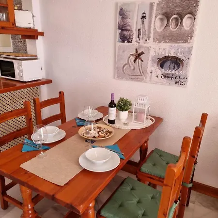 Wunderschoenes In Playa De La Americas Mit Grossem Gemeinsamem Pool Apartament *